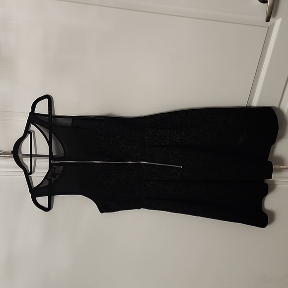 Forever 21+ Ladies Plus-sized Little Black Dress - LBD - Picture 3 of 4